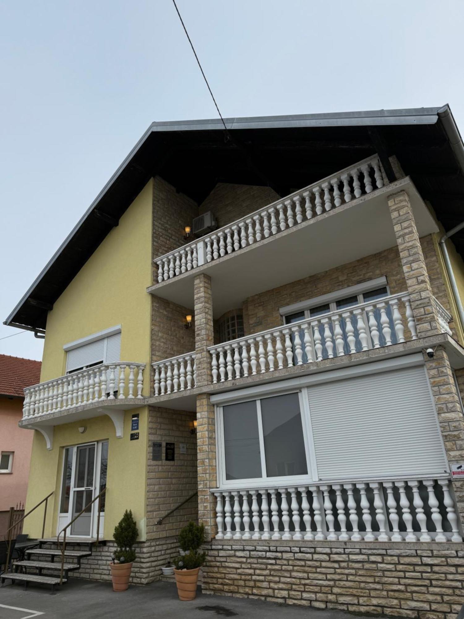 Luxrooms - Hotel Type With Private Jacuzzi Bjelovar Exterior foto